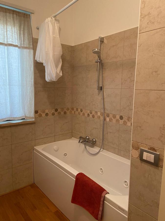 Bed And Breakfast Gaia Casamassima Exterior foto